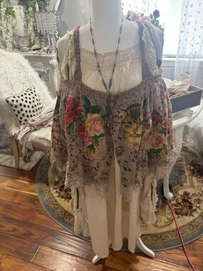Magnolia Pearl Beige Floral Tank with Red & Blue Accents